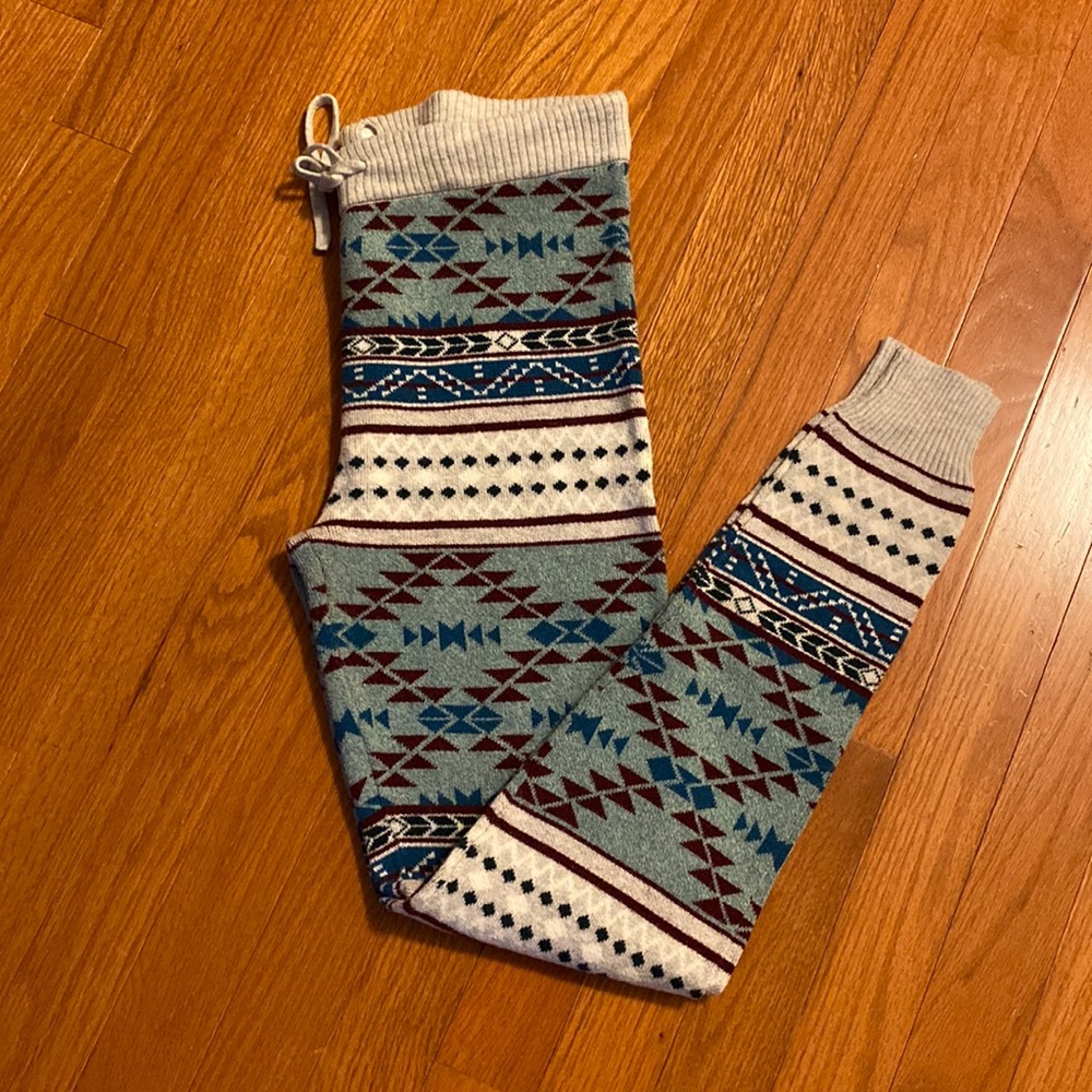 American Eagle Outfitters Sweater Leggings